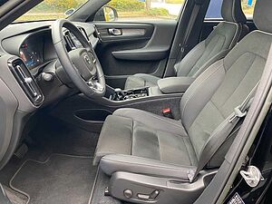 Volvo  B4 Plus Dark, Fahrer-Assistenz, AHK, uvm.