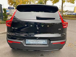 Volvo  B4 Plus Dark, Fahrer-Assistenz, AHK, uvm.