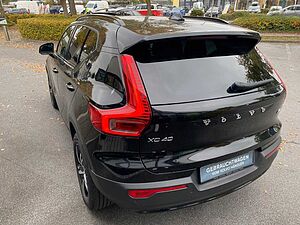 Volvo  B4 Plus Dark, Fahrer-Assistenz, AHK, uvm.