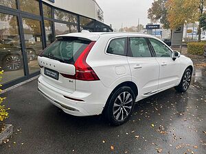 Volvo  B4 Aut. Plus Bright, AHK, Licht-Paket uvm.