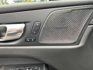 Volvo  D4 R-Design, AHK, Head-Up, Pano, uvm.