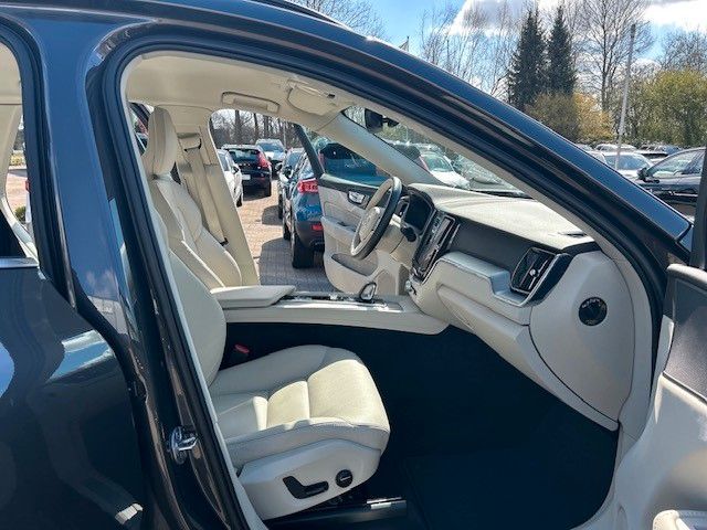 Volvo  B4 D AWD Geartronic MOMENTUM PRO - Cam -