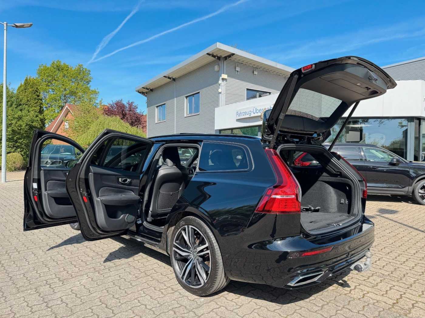 Volvo  T6 Recharge AWD Geartr. R-DESIGN - AHK - 360