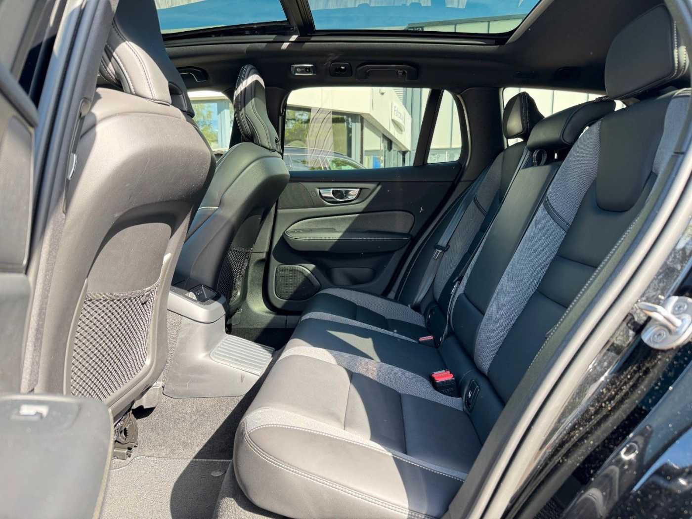 Volvo  T6 Recharge AWD Geartr. R-DESIGN - AHK - 360
