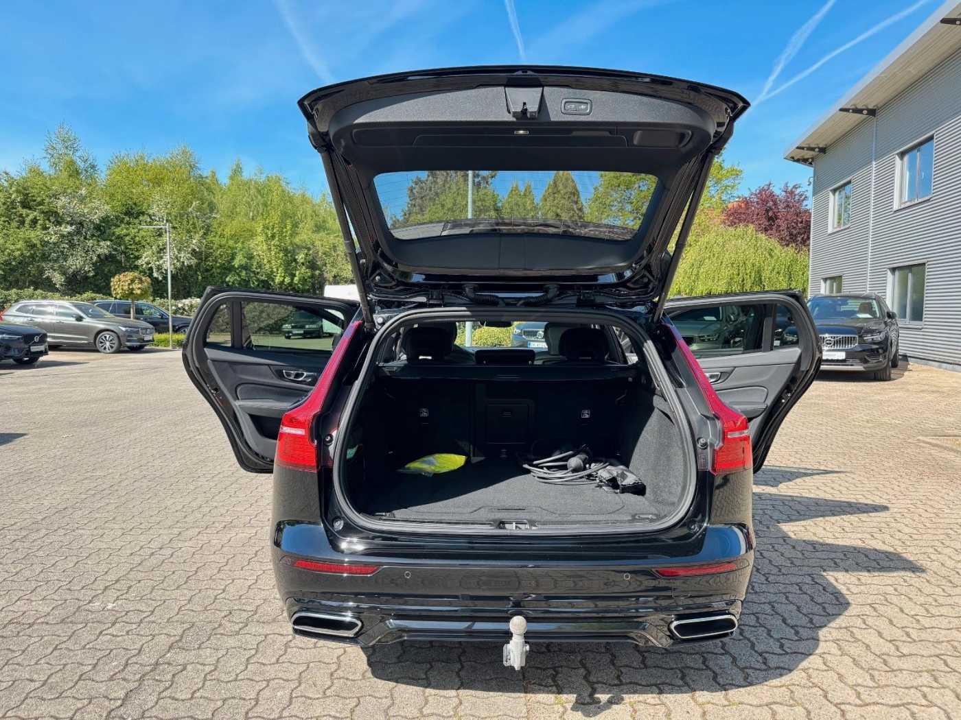 Volvo  T6 Recharge AWD Geartr. R-DESIGN - AHK - 360