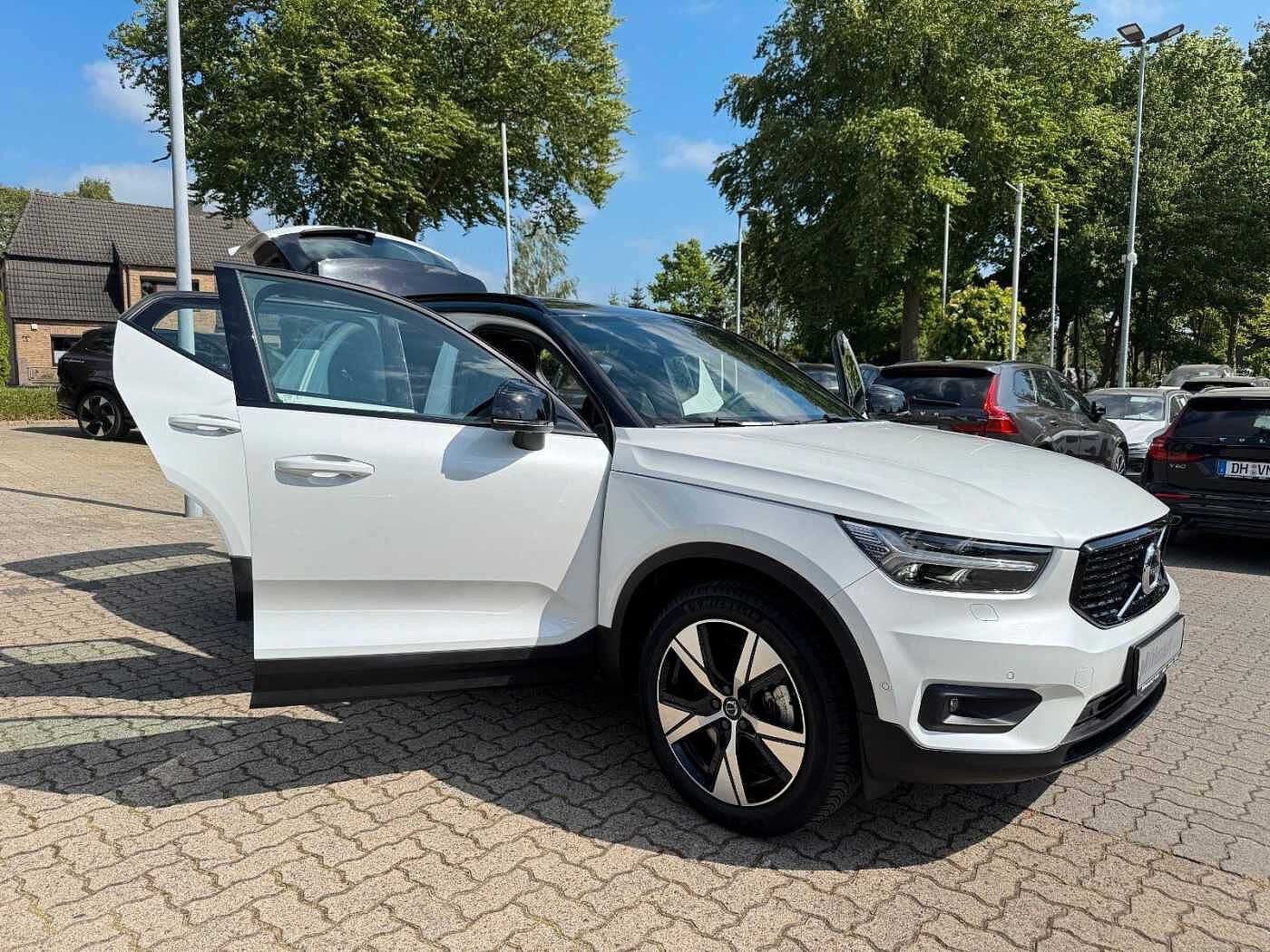 Volvo  T5 Recharge DKG R-DESIGN - AHK - Pano - 360