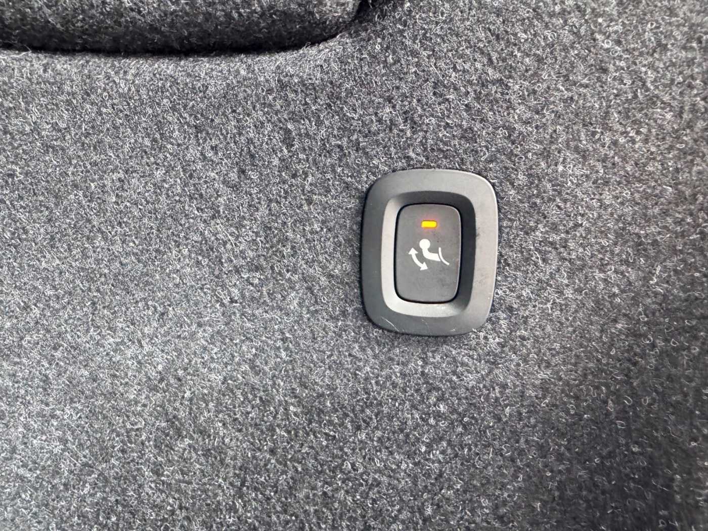Volvo  T3 Geartr. R-DESIGN - AHK -Pilot -Cam -20'