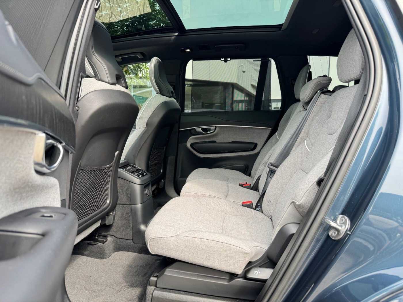 Volvo  T8 Recharge AWD PLUS DARK-7Sitzer-H/K-Pano-