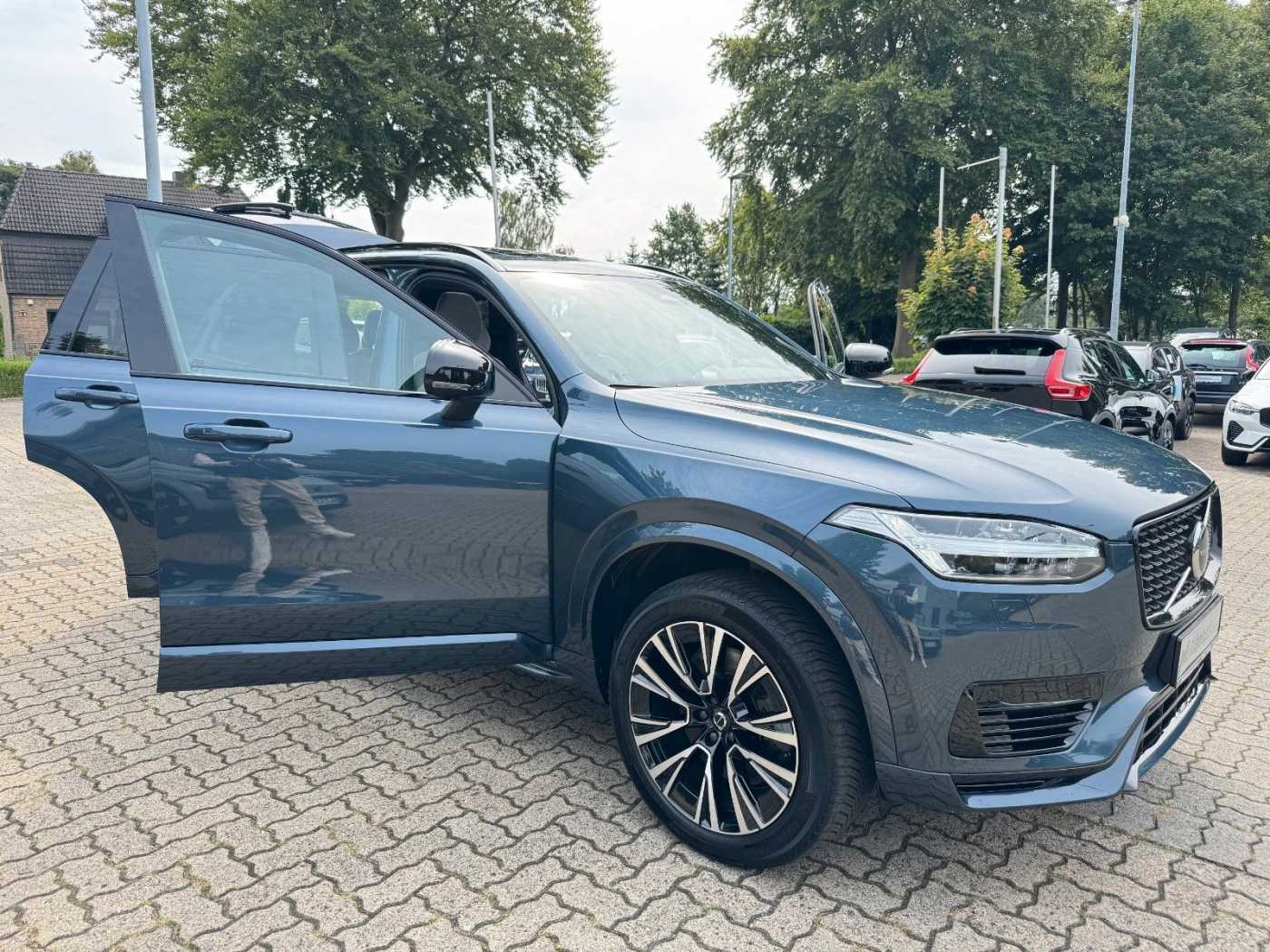 Volvo  T8 Recharge AWD PLUS DARK-7Sitzer-H/K-Pano-