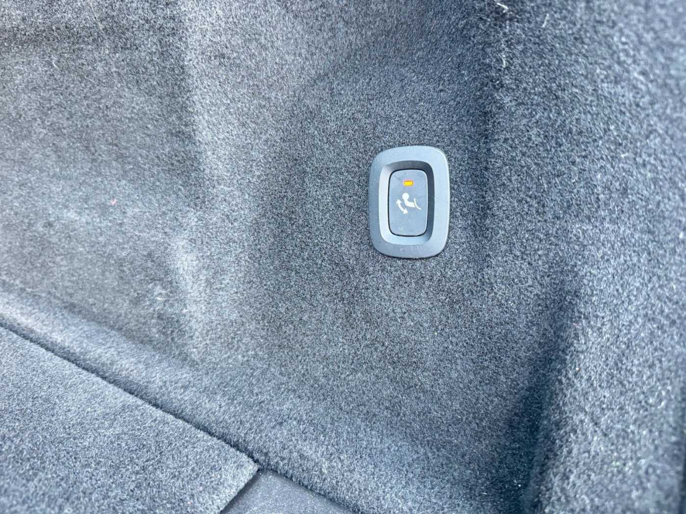 Volvo  B4 D AWD Geartronic INSCRIPTION-AHK-Sthzg-