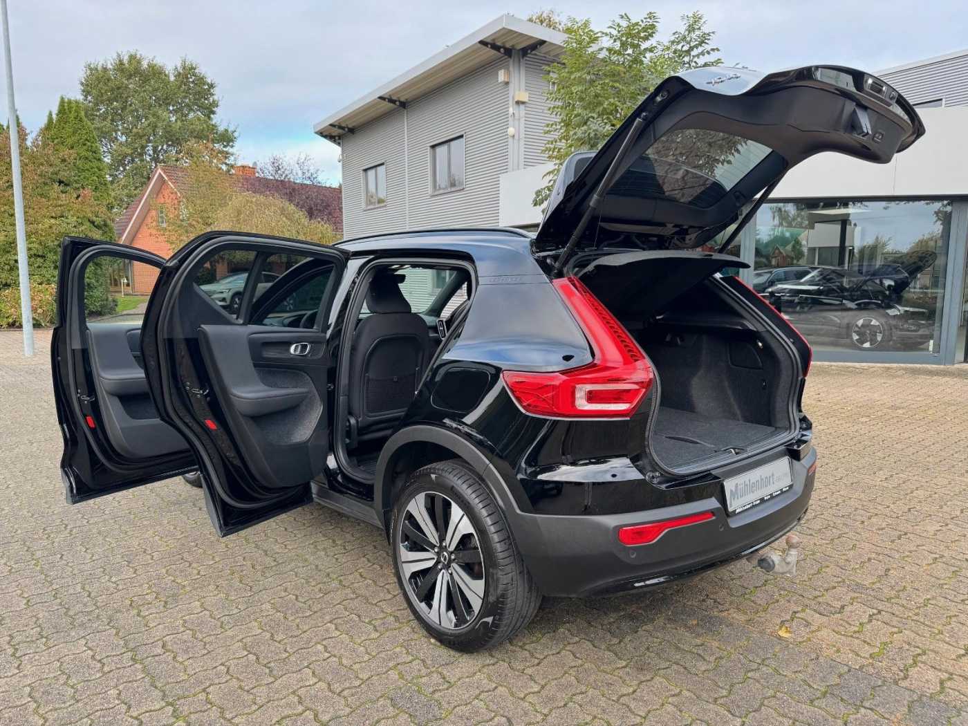 Volvo  Recharge Single Motor PLUS - AHK - Sthzg -