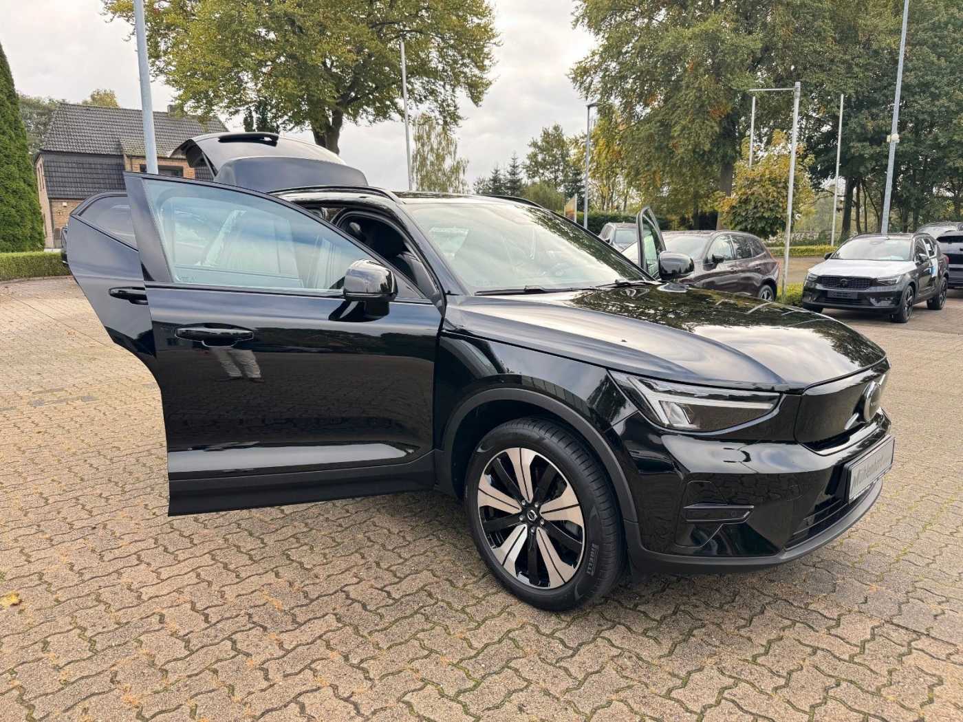 Volvo  Recharge Single Motor PLUS - AHK - Sthzg -