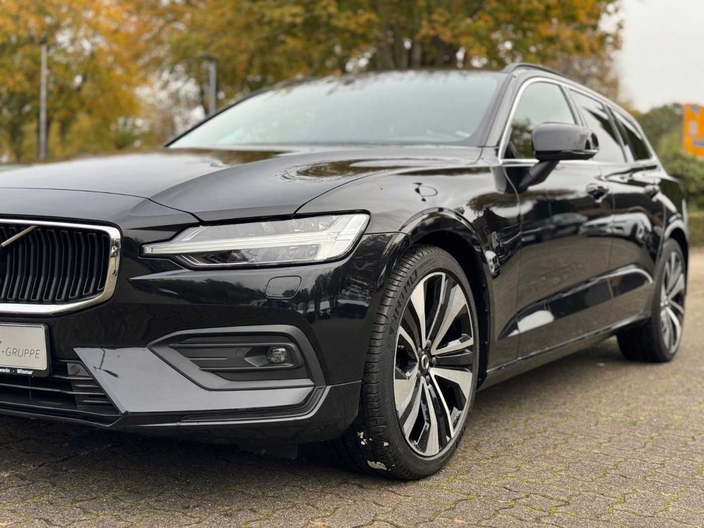 Volvo  B4 D Geartr. CORE - AHK - Sthzg - Pilot -Cam