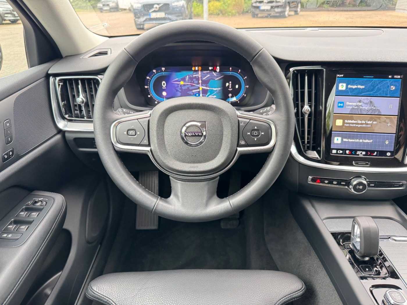 Volvo  B4 D Geartr. CORE - AHK - Sthzg - Pilot -Cam