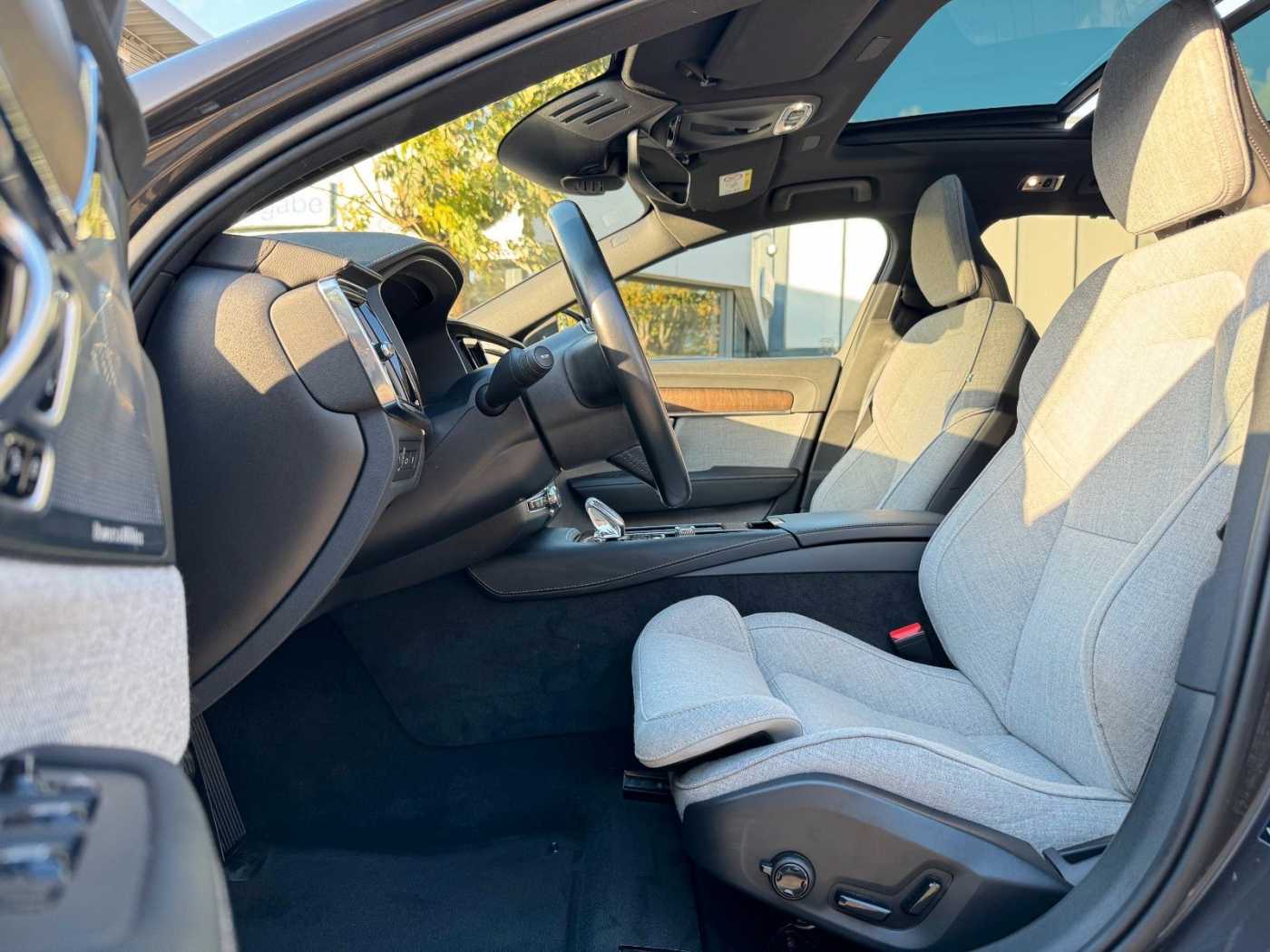 Volvo  T6 AWD Geartronic INSCRIPTION-AHK-Pano-360-