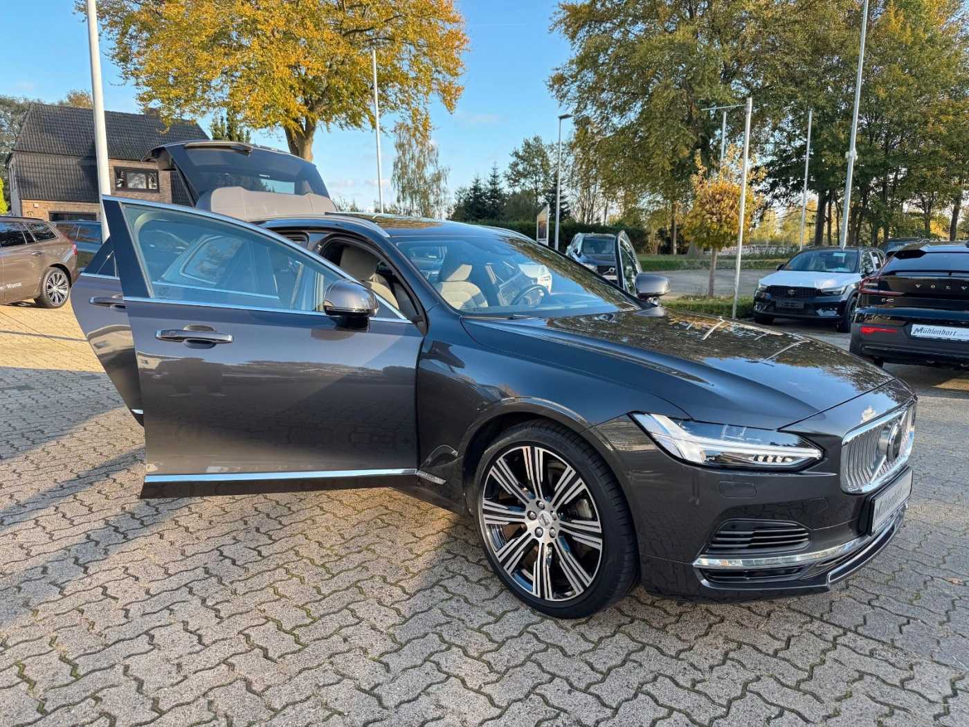 Volvo  T6 AWD Geartronic INSCRIPTION-AHK-Pano-360-