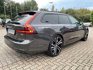 Volvo  B5 Geartr. ULTIMATE DARK -AHK-Sthzg-Pano-21'