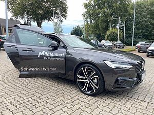 Volvo  B5 Geartr. ULTIMATE DARK -AHK-Sthzg-Pano-21'
