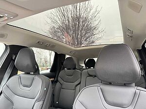 Volvo  Twin Motor Performance AWD ULTRA - 7-Sitzer