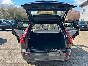 Volvo  B4 D AWD Geartronic MOMENTUM PRO - Cam -