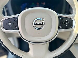 Volvo  B4 D AWD Geartronic MOMENTUM PRO - Cam -