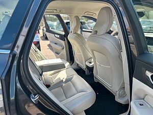 Volvo  B4 D AWD Geartronic MOMENTUM PRO - Cam -