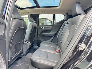 Volvo  B3 DKG PLUS DARK - 360 - Pixel - Pano - ACC