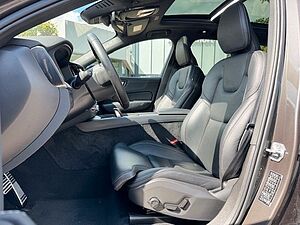 Volvo  T6 Recharge AWD R-DESIGN - AHK - 360° - 21'