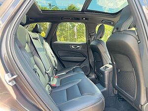Volvo  T6 Recharge AWD R-DESIGN - AHK - 360° - 21'
