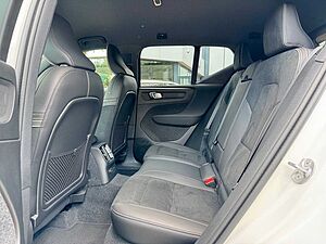 Volvo  T4 Recharge DKG R-DESIGN - 19' - Cam - H/K