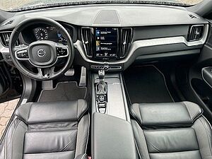 Volvo  D4 Geartronic R-DESIGN - AHK - 360 - Pano -