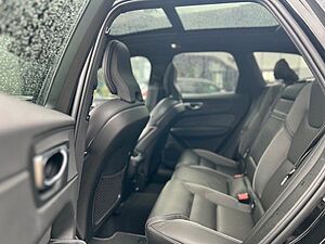 Volvo  D4 Geartronic R-DESIGN - AHK - 360 - Pano -