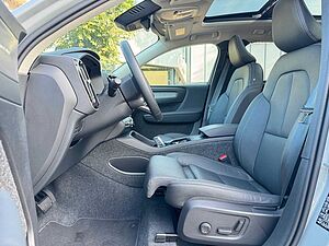 Volvo  B3 DKG PLUS DARK - 360 - ACC - Pano - Pixel
