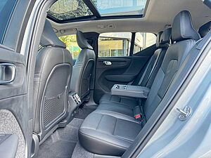 Volvo  B3 DKG PLUS DARK - 360 - ACC - Pano - Pixel