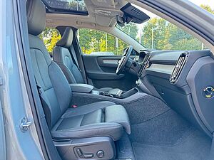 Volvo  B3 DKG PLUS DARK - 360 - ACC - Pano - Pixel