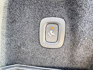 Volvo  D3 MOMENTUM PRO - AHK - Cam - Pilot - BLIS
