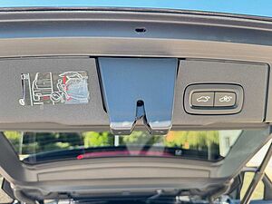 Volvo  D3 MOMENTUM PRO - AHK - Cam - Pilot - BLIS
