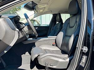 Volvo  D3 MOMENTUM PRO - AHK - Cam - Pilot - BLIS