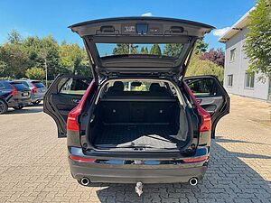 Volvo  D3 MOMENTUM PRO - AHK - Cam - Pilot - BLIS