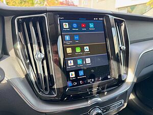 Volvo  B4 D Geartronic CORE- BLIS- Pilot- Voll-LED