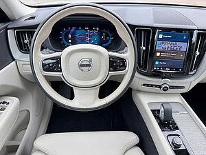 Volvo  T6 AWD PLUS DARK - AHK - 360 - Pano - Sthzg
