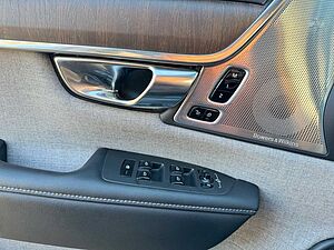 Volvo  T6 AWD Geartronic INSCRIPTION-AHK-Pano-360-