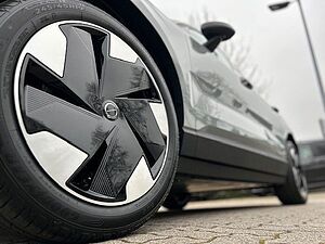 Volvo  Single Motor Extended Range RWD PLUS