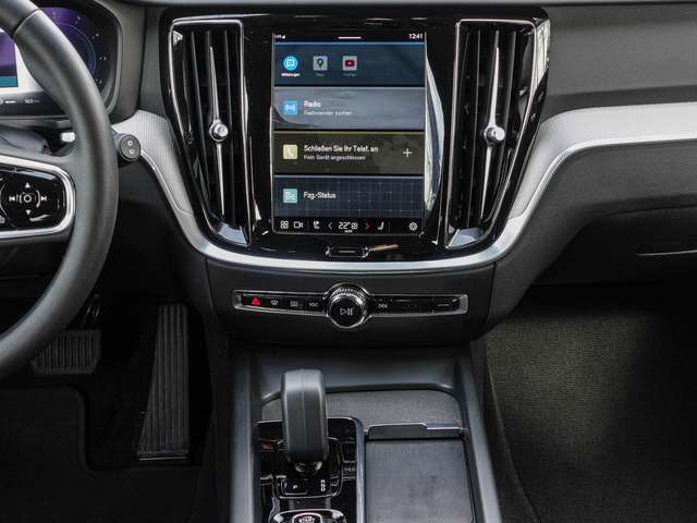 Volvo  B4 AWD Plus LED