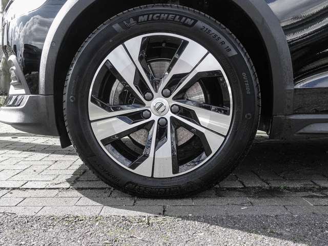 Volvo  B4 AWD Plus Sthz. LED