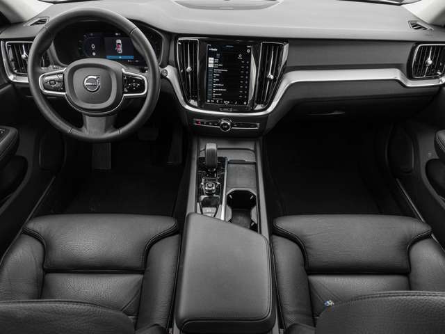 Volvo  B4 AWD Plus Pano Sthz ,360Grad