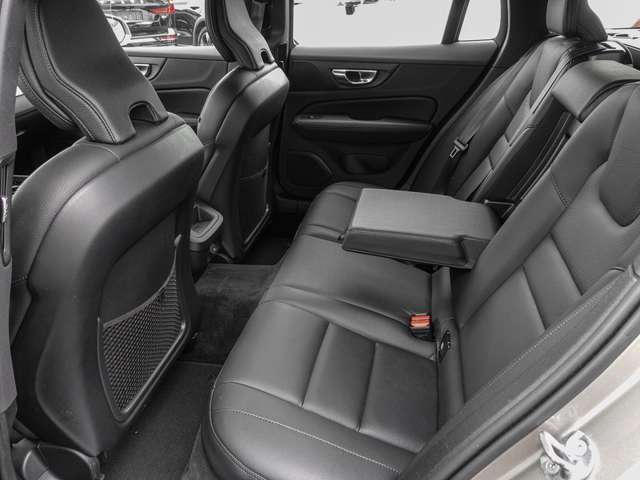 Volvo  B4 (Diesel) AWD Pro Navi Kamera