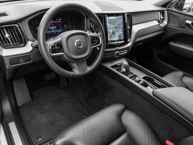 Volvo  Plus Dark 2WD ACC EL. HECK