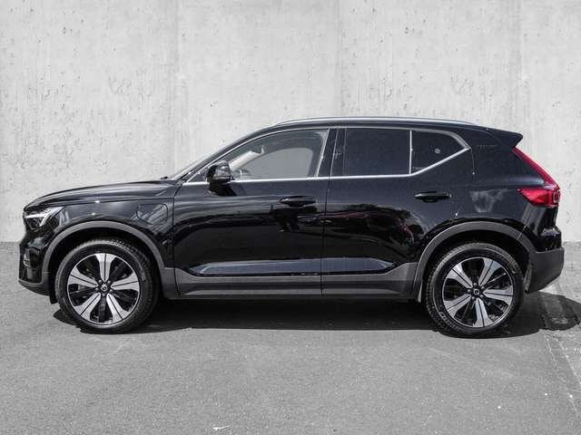 Volvo  T4 2WD Essential Plug-In LED