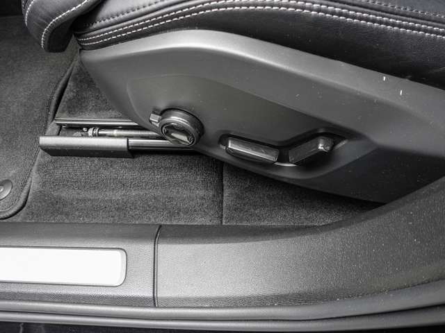 Volvo  T8 AWD Ultimate Bright Plug-In Sthz. Head UP LED